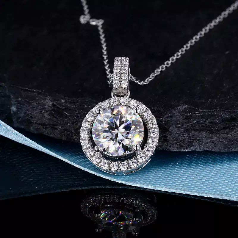 Moissanite Pendant